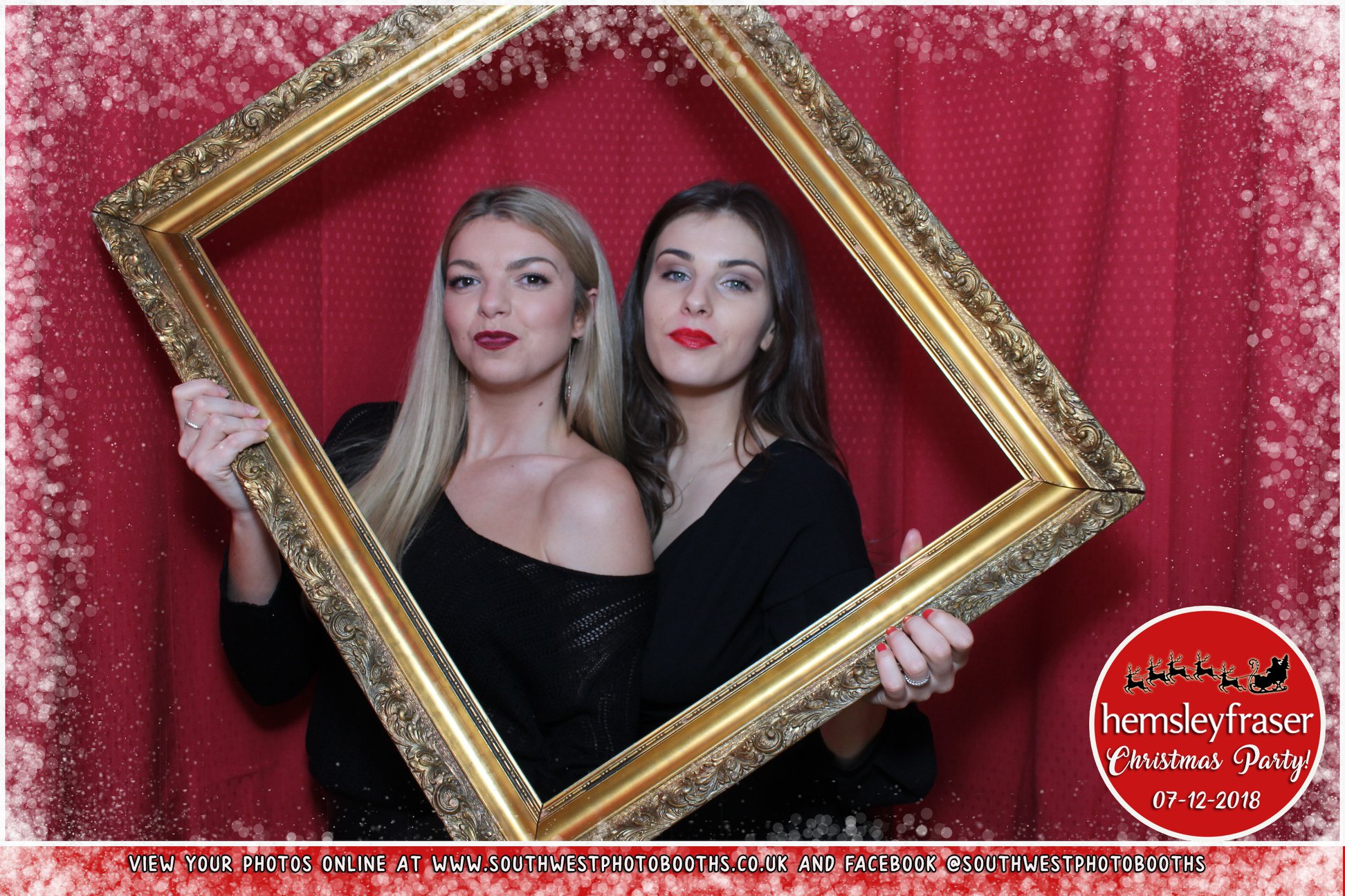 Hemsley Fraser Christmas Party | View more photos from the event at gallery.southwestphotobooths.co.uk/u/SWPB/Hemsley-Fraser-Christmas-Party